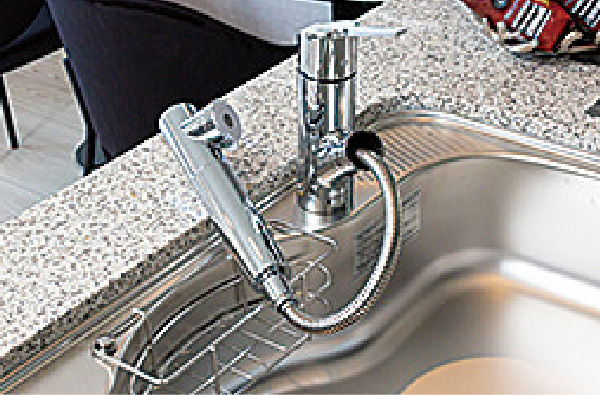 浄水器一体型ハンドシャワー水栓で節水