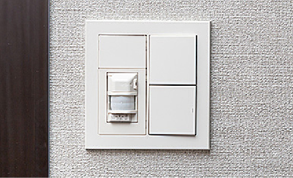 人感センサー付スイッチ