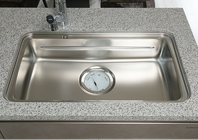 低騒音仕様の大型シンク